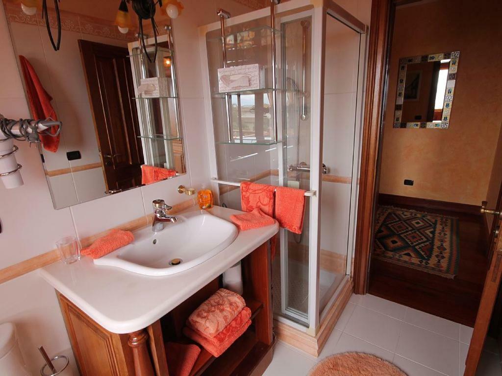 Lujoso Apartamento En Finca Robles 2 La Orotava Luaran gambar