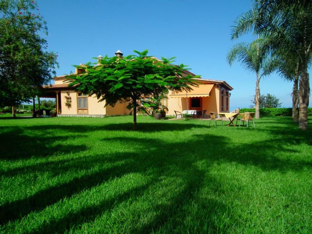 Lujoso Apartamento En Finca Robles 2 La Orotava Luaran gambar